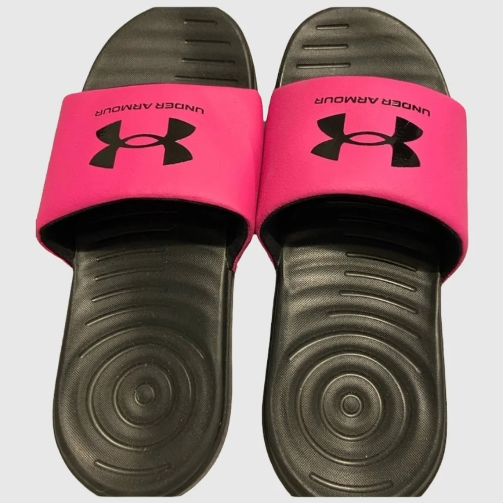🔥Under Armour Girl Neon Pink and Black Slides Size 1🔥5$ If You Get Bundle🔥